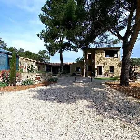 Le Bastion Des Papes * Châteauneuf-de-Gadagne